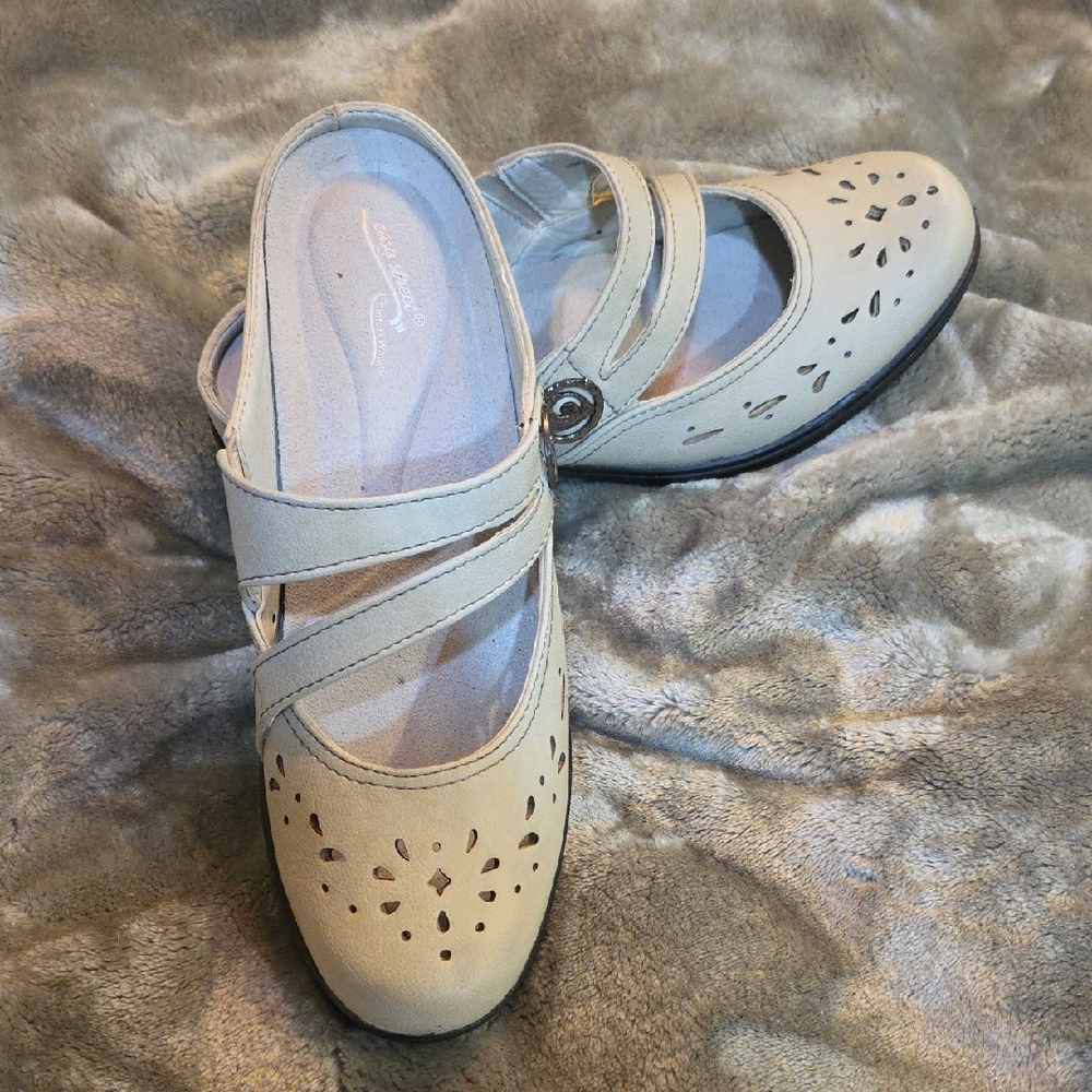 Easy Street Cream Mules with Cushioned Footbed